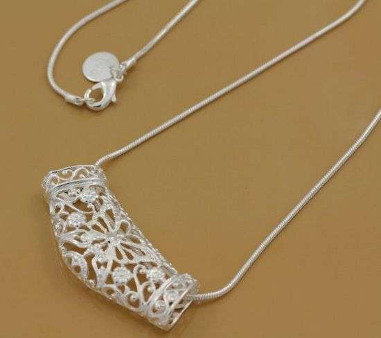 STYLISH BUTTERFLY HALLMARKED 925 STERLING SILVER SNAKE CHAIN AND PENDANT